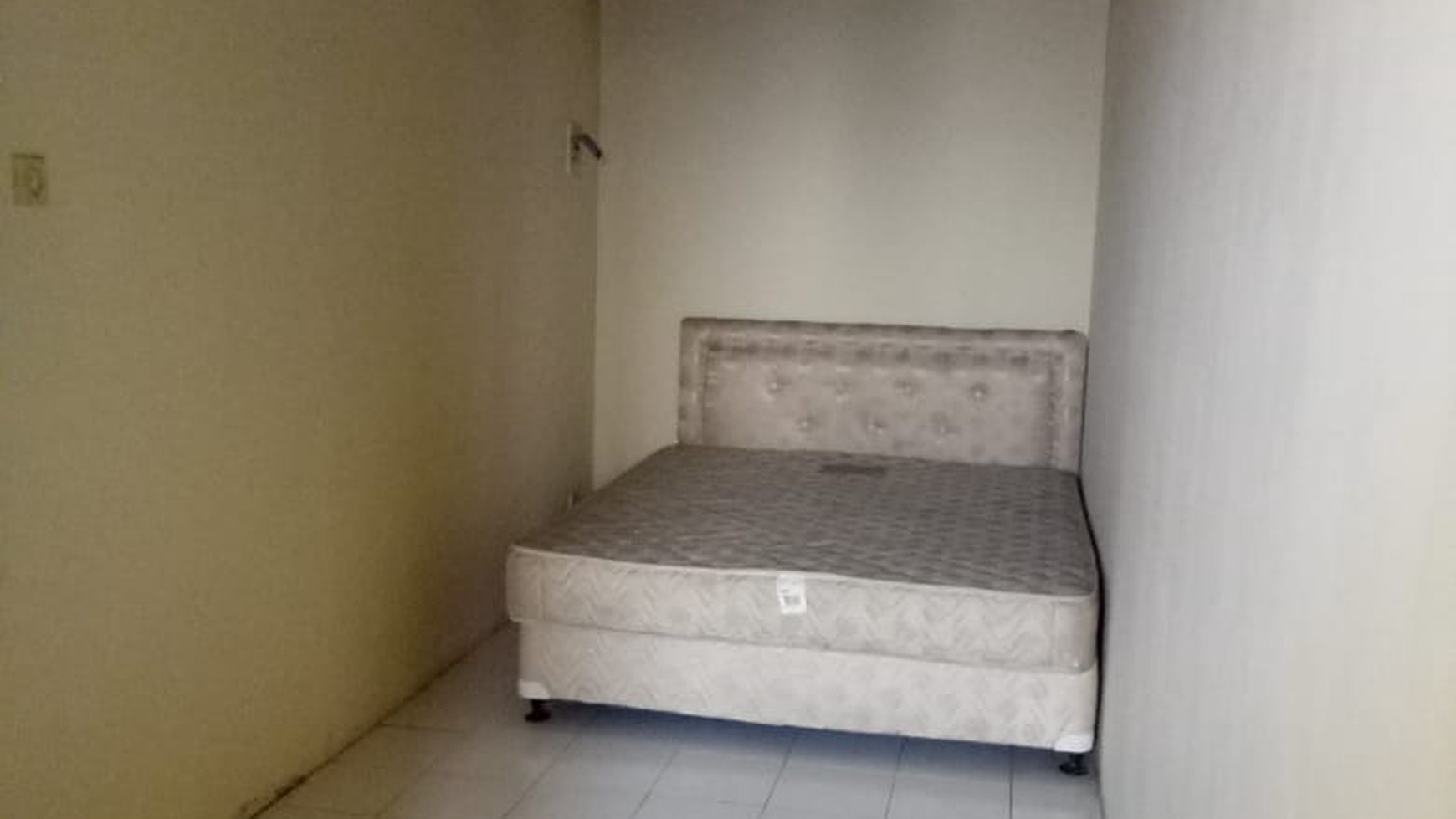 Unit Apartemen WGP lantai 26,semi furnished, Harga Nego di Kelapa Gading Jakarta Utara.