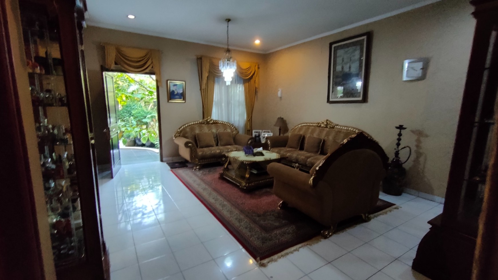 Rumah Lux Semi Furnished di Komplek Pondok Hijau, Bandung