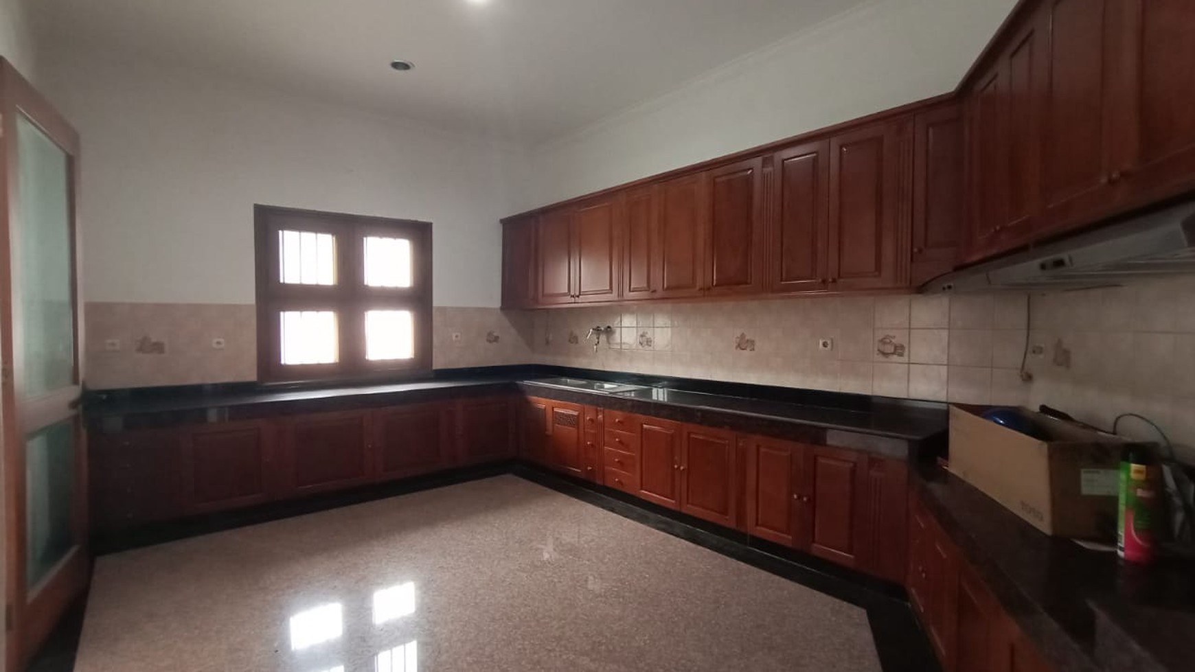Rumah mewah 1.5 lt rajawali Selatan