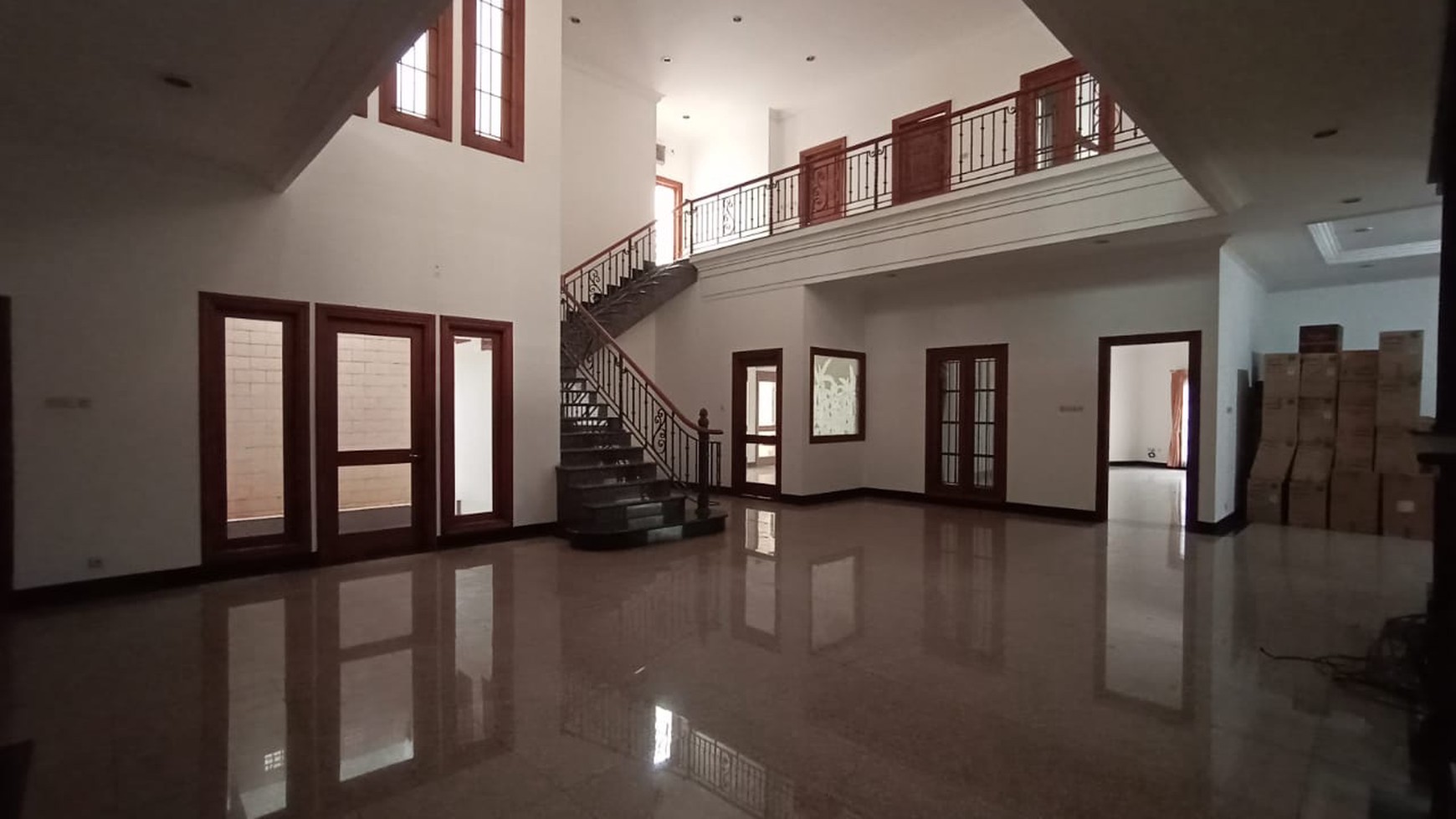 Rumah mewah 1.5 lt rajawali Selatan