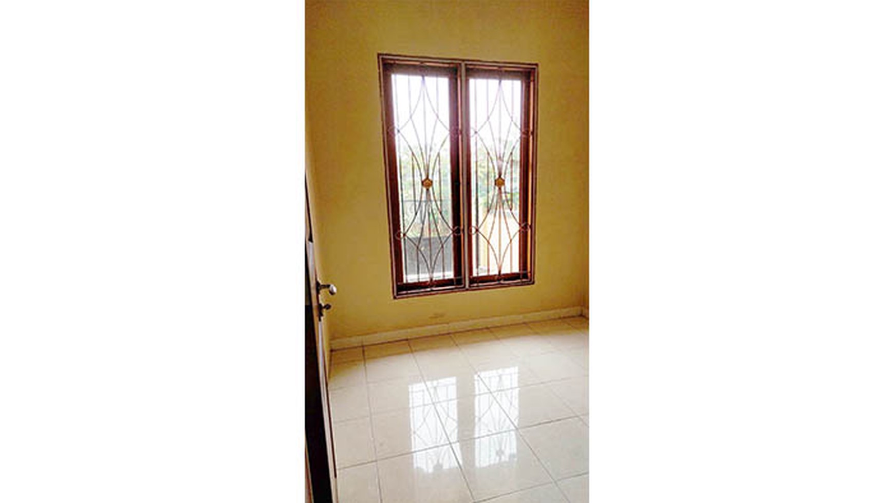 Rumah Mitra Gading Villa, Kelapa Gading Luas 7x15m2