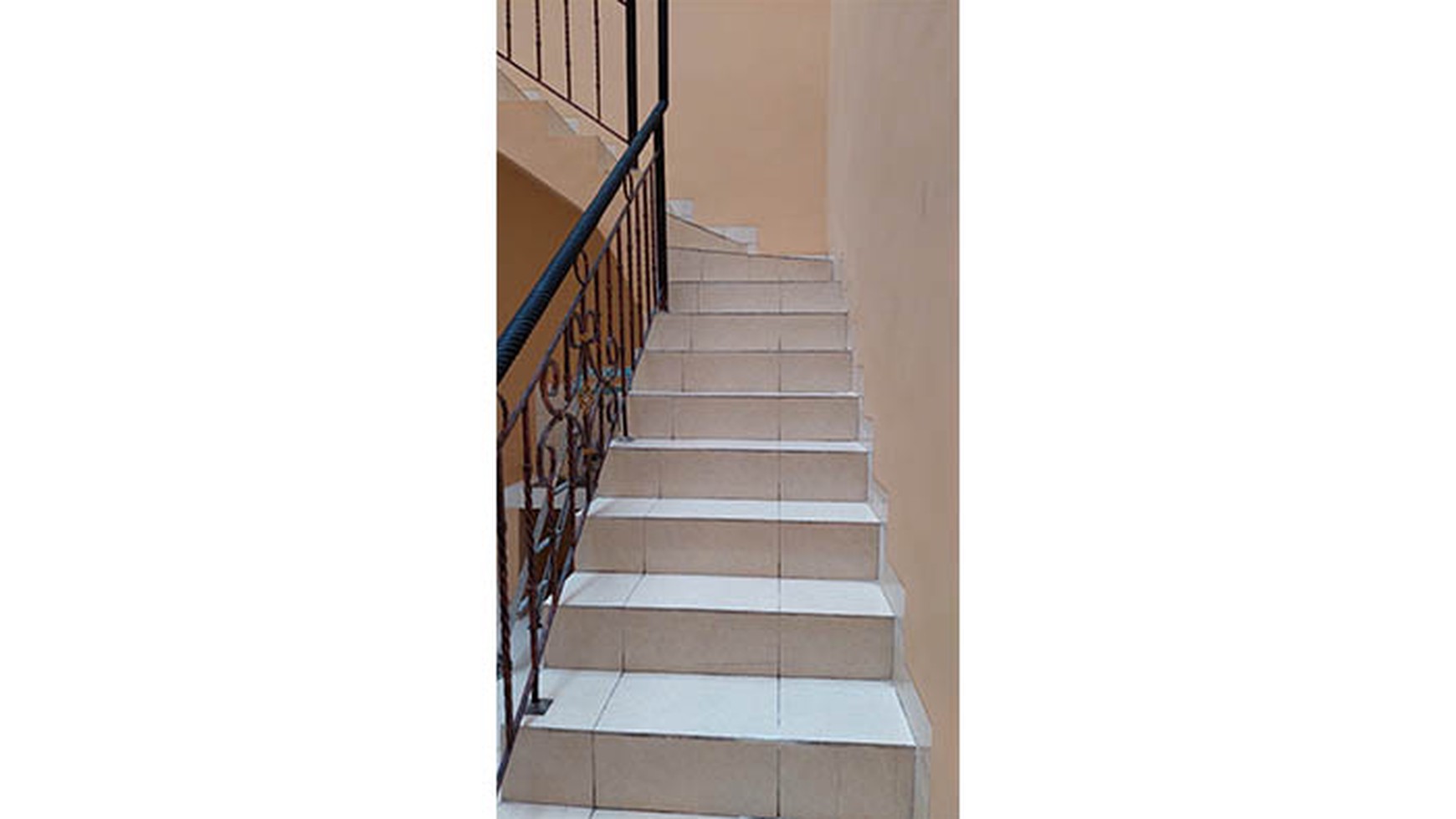 Rumah Mitra Gading Villa, Kelapa Gading Luas 7x15m2