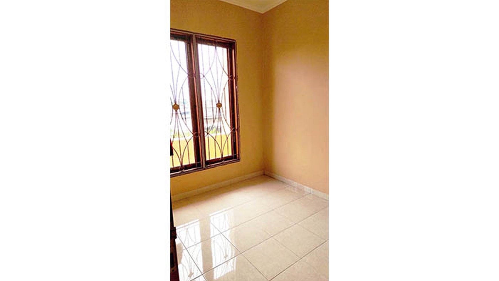 Rumah Mitra Gading Villa, Kelapa Gading Luas 7x15m2