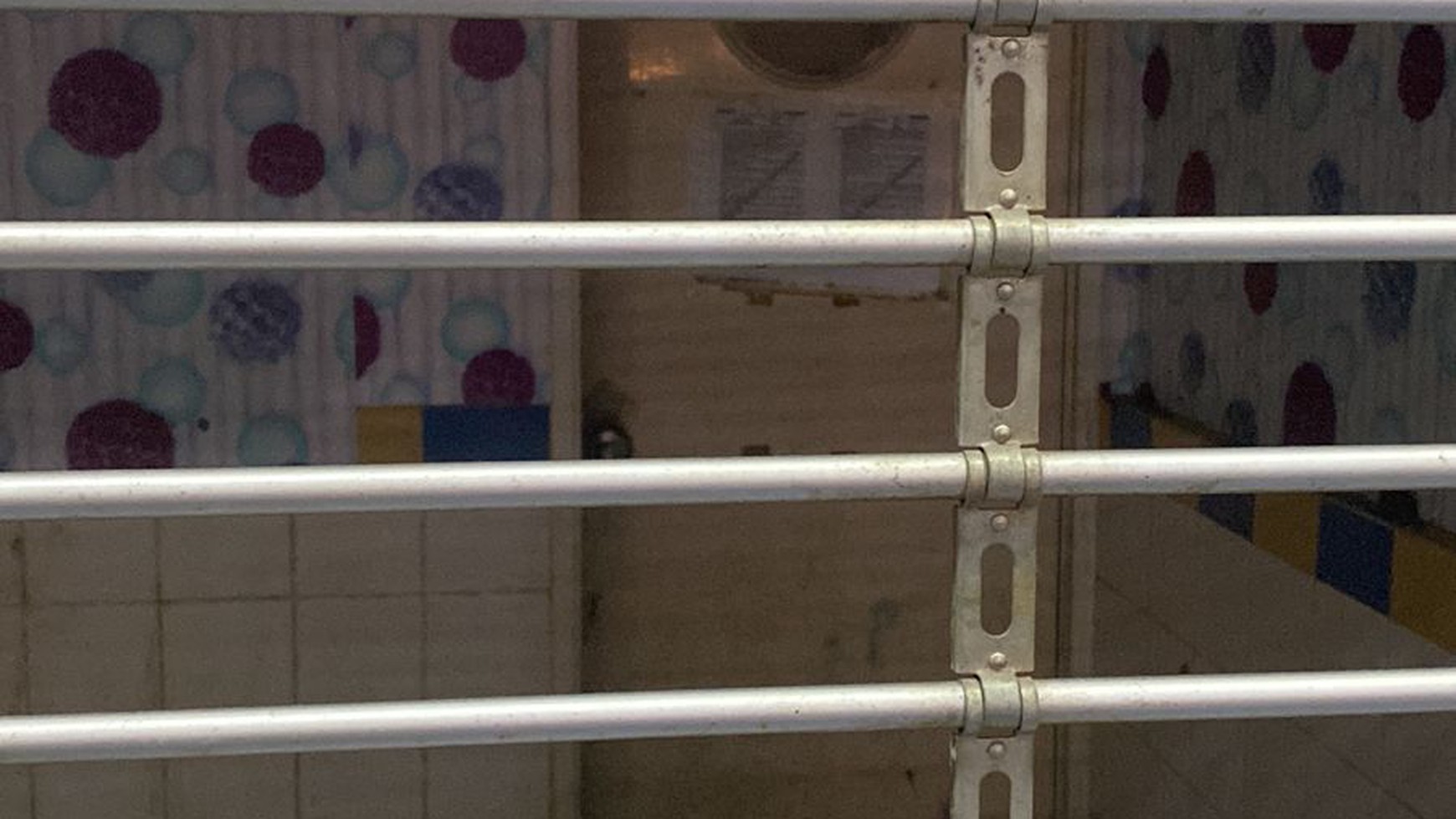 Detos kios foodcourt lantai 2 jual cepat