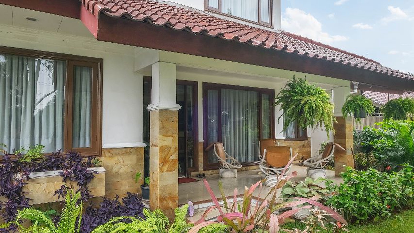 Rumah Sejuk Dengan View Hutan Pinus Di Cinere Dekat Ke Area Jaksel
