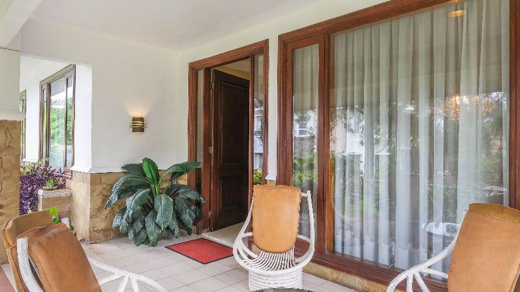 Rumah Sejuk Dengan View Hutan Pinus Di Cinere Dekat Ke Area Jaksel