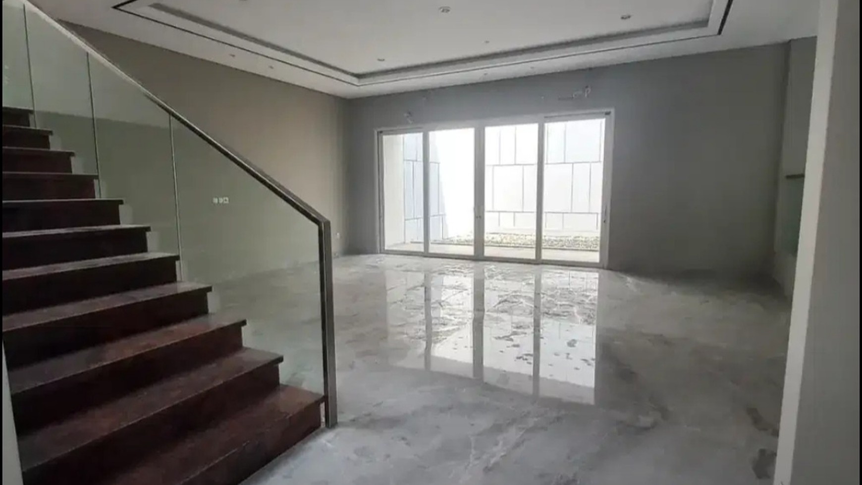 Dijual Rumah Raffles Garden Citraland New Split Level Design - Lokasi Ter-DEPAN- Mewah Siap Huni