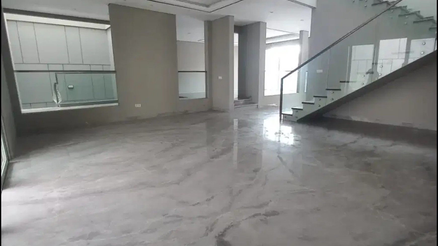 Dijual Rumah Raffles Garden Citraland New Split Level Design - Lokasi Ter-DEPAN- Mewah Siap Huni