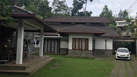 Rumah Lux ada Kolam Renang di Hegarsari, Bandung