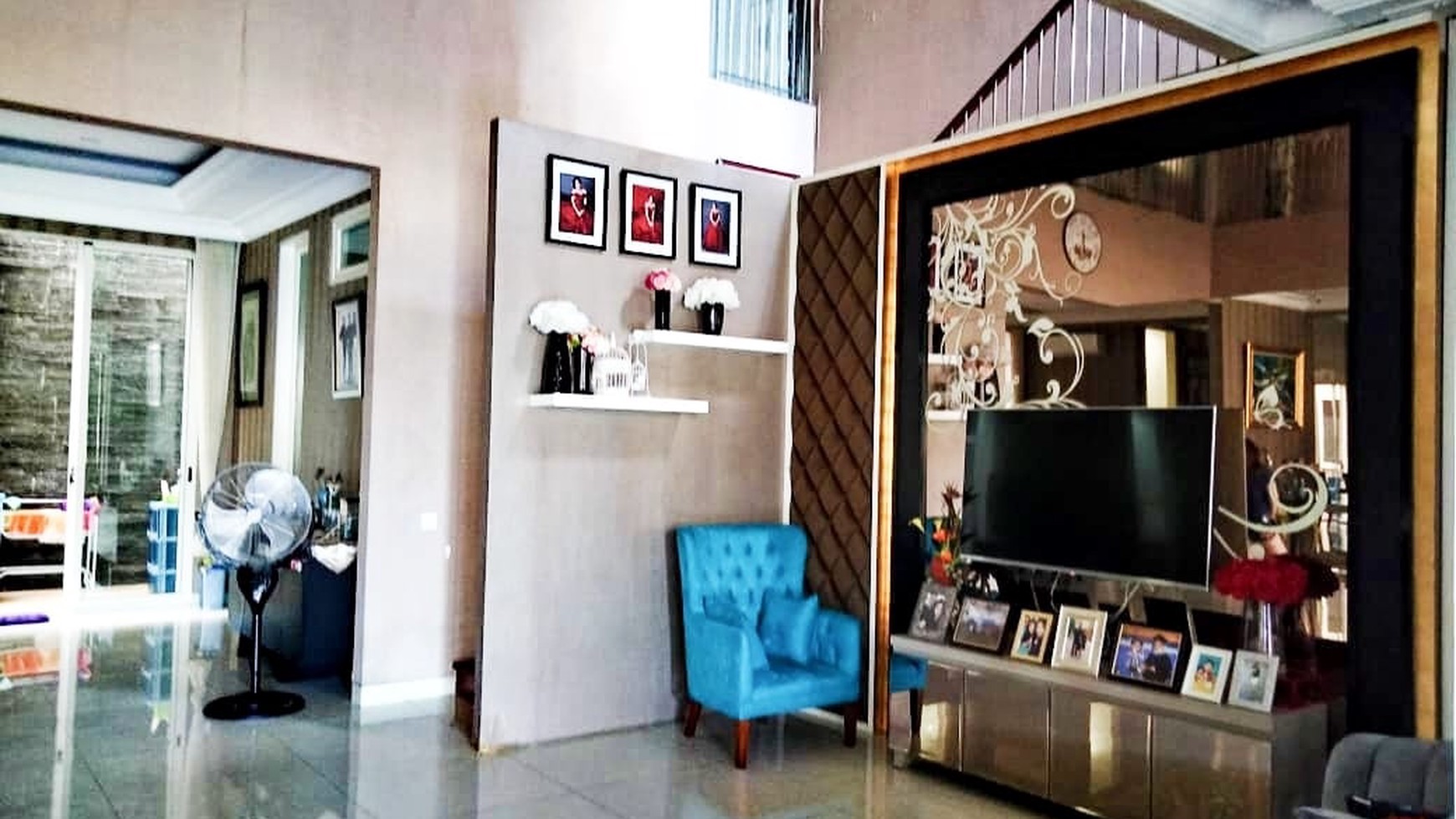Dijual Rumah Pakuwon Indah Ritz Ville BONUS SEMI Furnished Modern Mewah - Best Price - Best Location