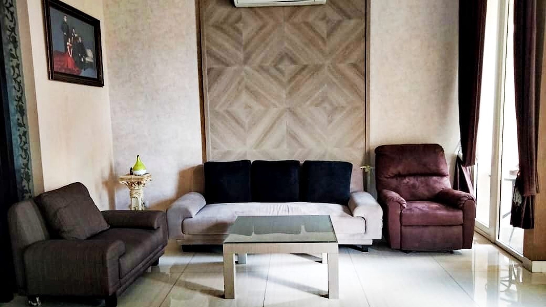 Dijual Rumah Pakuwon Indah Ritz Ville BONUS SEMI Furnished Modern Mewah - Best Price - Best Location