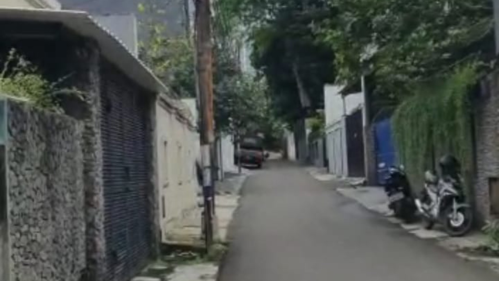 Rumah Cantik Dijual Di Kramat Pela, Kebayoran Baru