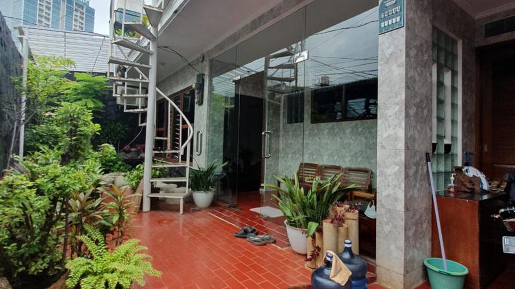 Rumah Cantik Dijual Di Kramat Pela, Kebayoran Baru