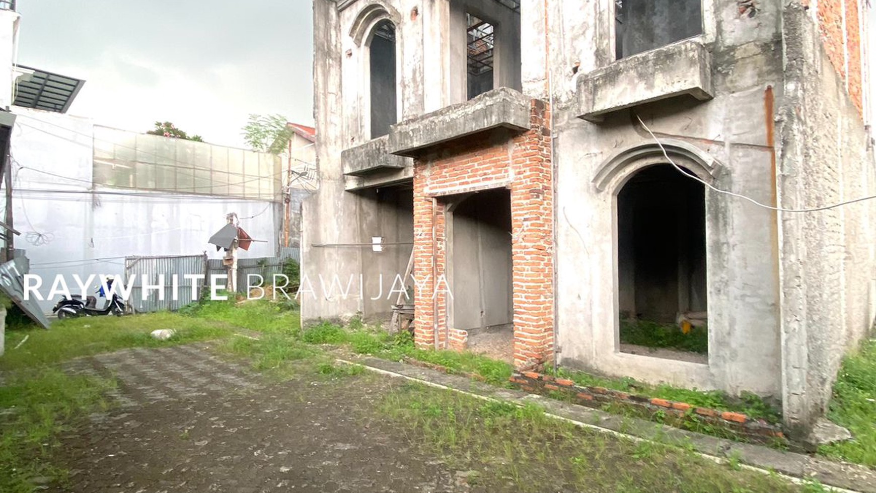 Tanah- Rumah Setengah Jadi Area Pejaten Barat 