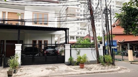 Rumah Bagus Di Jl Sapta Taruna, Pondok Pinang Jakarta Selatan