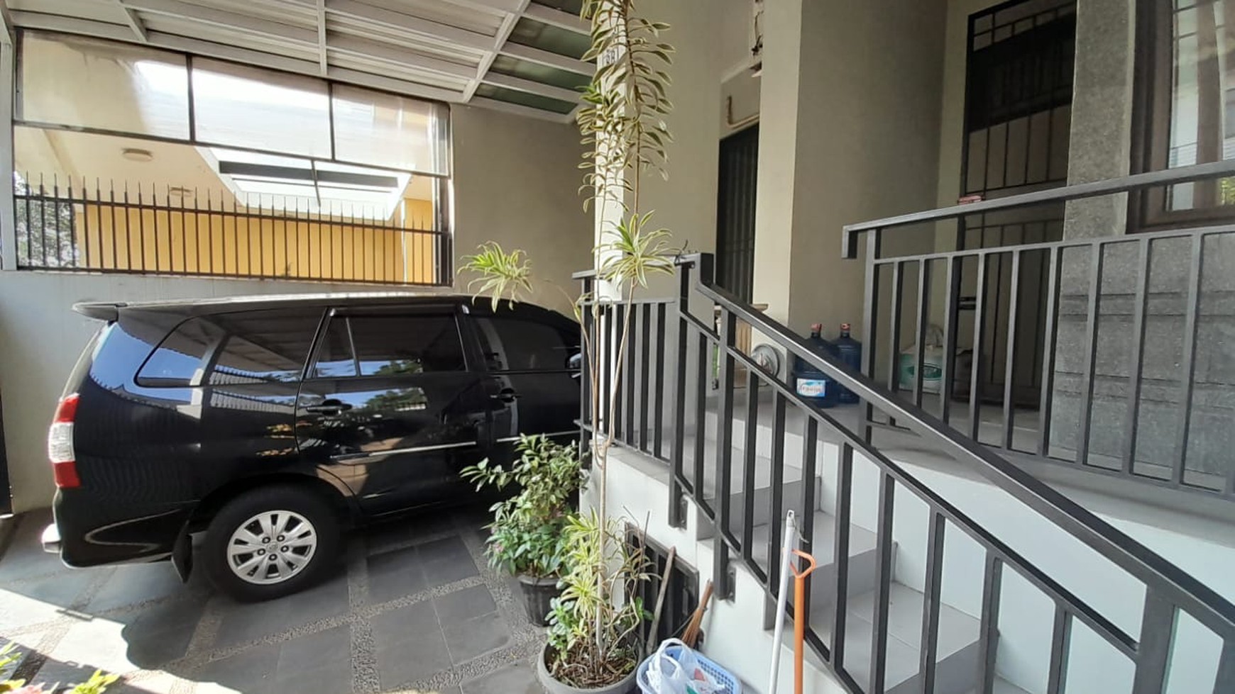 Rumah Minimalis Semi Furnished di Komp Setra Duta, Bandung