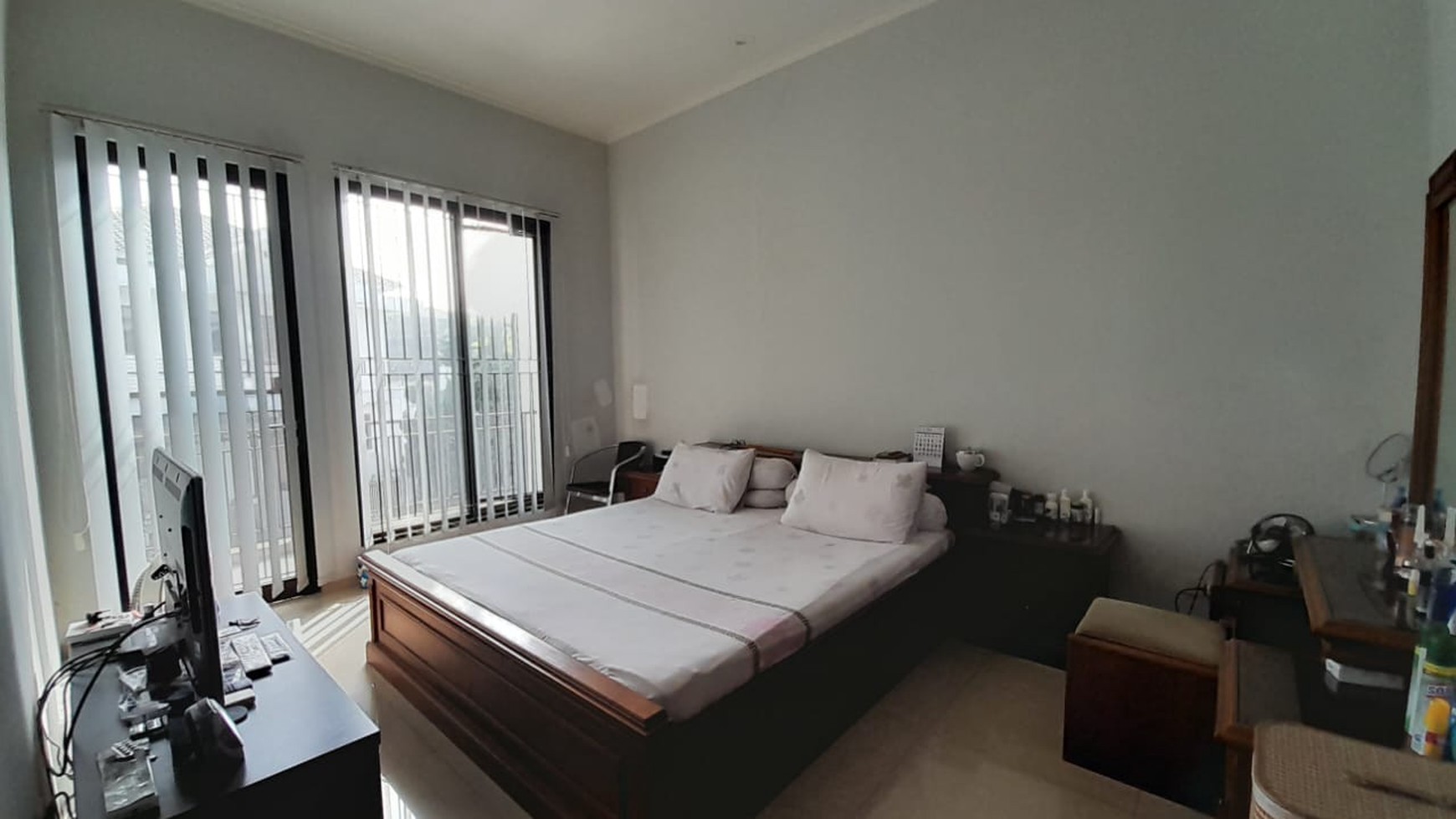 Rumah Minimalis Semi Furnished di Komp Setra Duta, Bandung