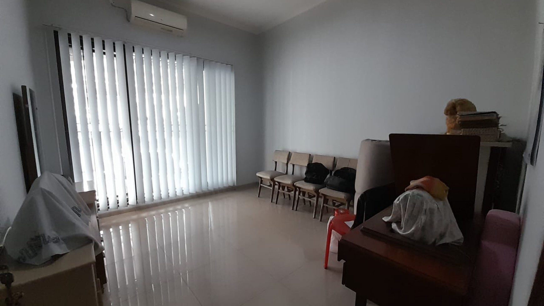 Rumah Minimalis Semi Furnished di Komp Setra Duta, Bandung