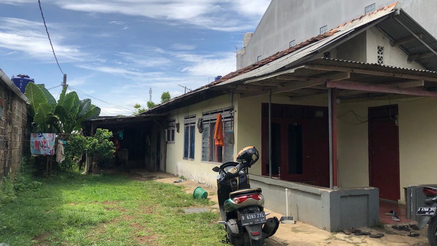 Rumah hitung tanah cocok untuk ruang usaha  di Pancoran Mas, Depok 