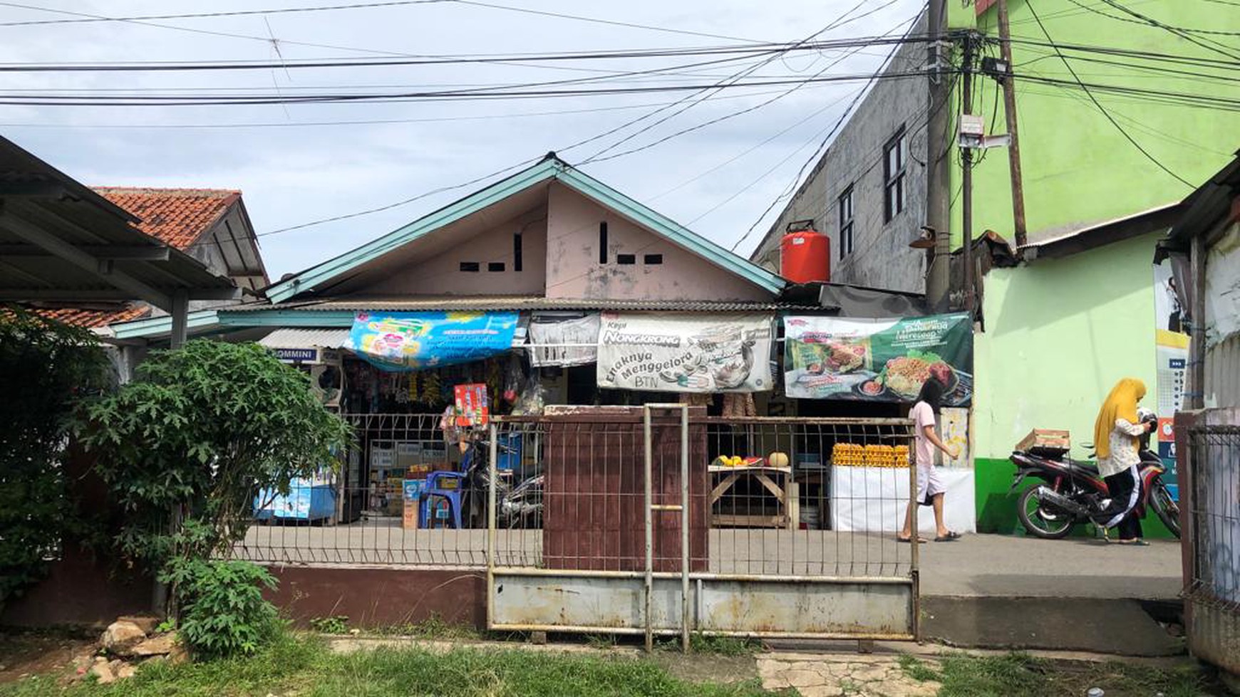 Rumah hitung tanah cocok untuk ruang usaha  di Pancoran Mas, Depok 