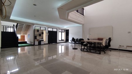 Rumah Cantik plus Swim Pool di Cipete , Jakarta Selatan - TERSEWA