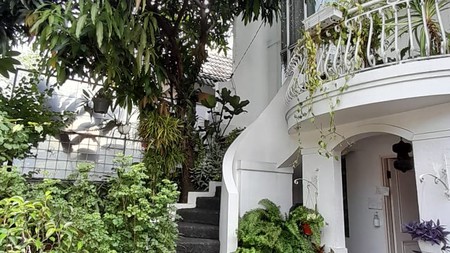 Rumah Mewah Homey di Pondok Indah Jakarta Selatan 