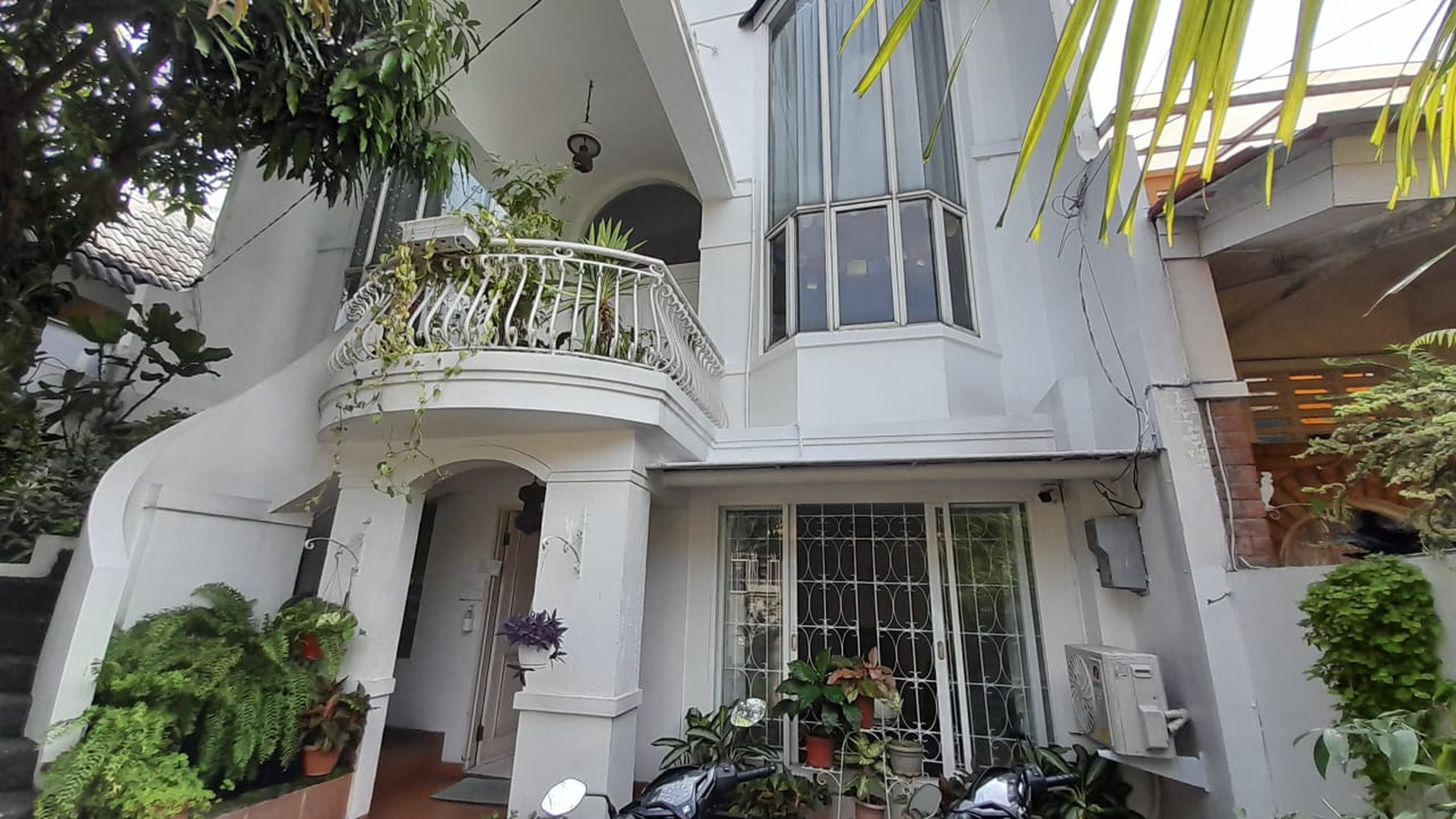 Rumah Mewah Homey di Pondok Indah Jakarta Selatan 