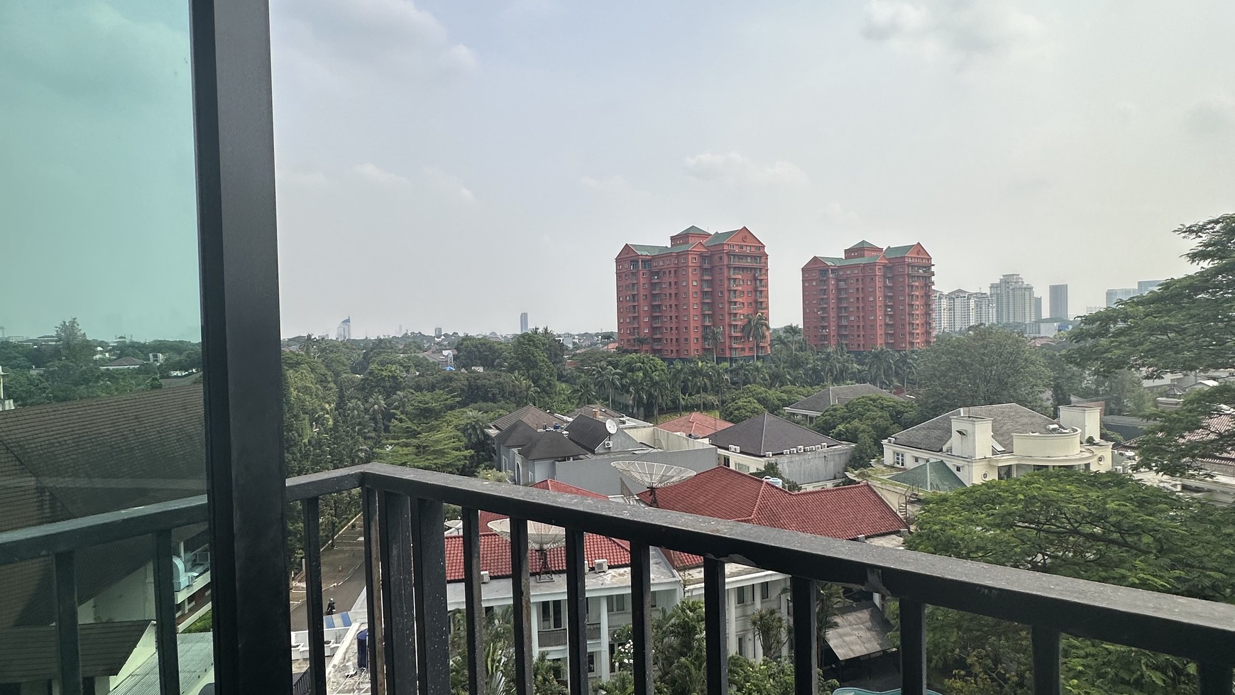 Dijual Unit Apartment Hamptons Park