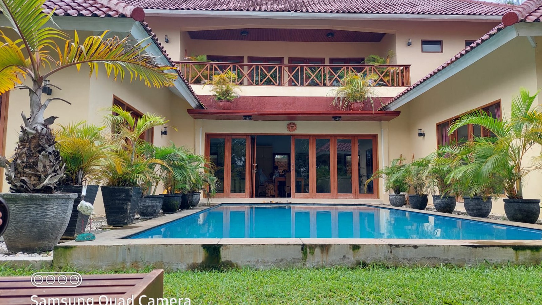 Rumah Villa dengan Kolam renang di Kemiling Bandar Lampung