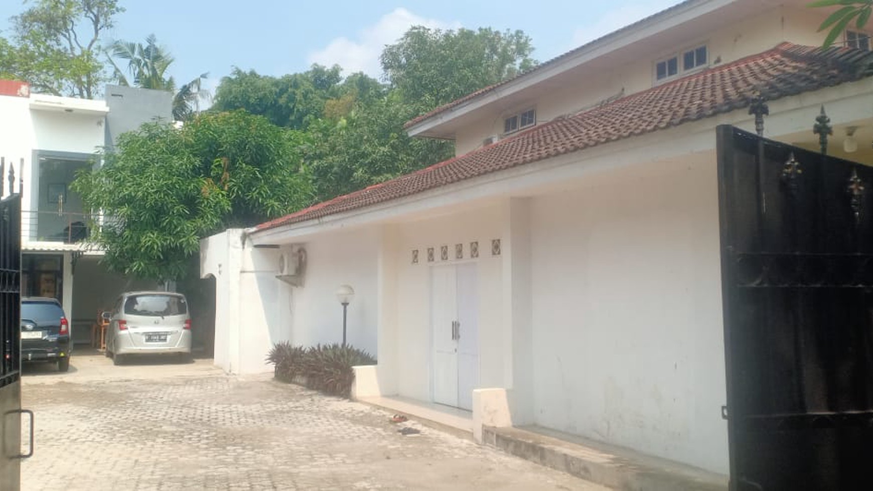 Jual Cepat Rumah Asri Dekat Museum Layang  - Layang Pondok Labu