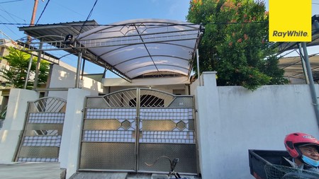 Dijual Rumah Pusat Kota di Jalan Petemon, Surabaya