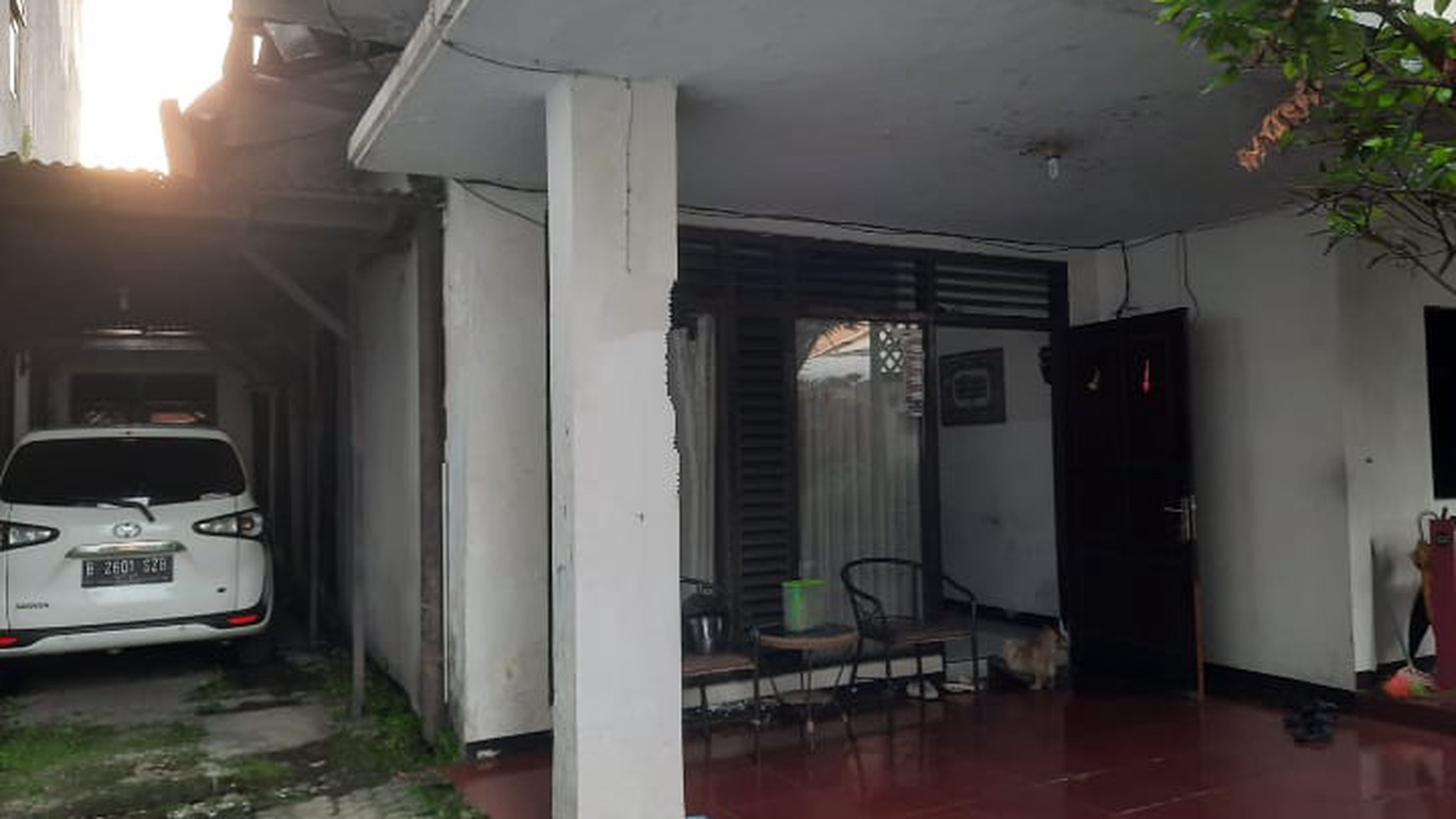 Rumah Terawat di Pinggir jalan Tebet, Jakarta Selatan 