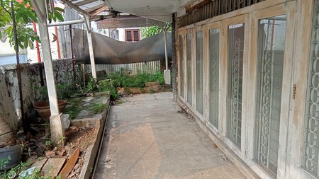 Rumah lama di Tebet Timur Dalam , Jakarta Selatan 