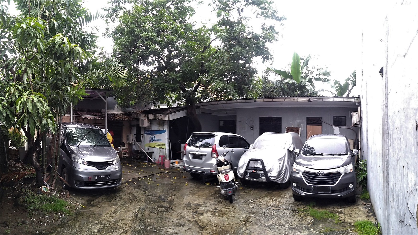 Rumah halaman besar di Cempaka Sari, Harapan Mulya, Kemayoran