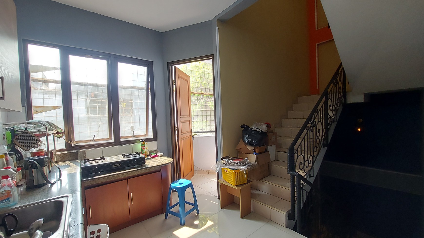 Rumah 3 Lantai Bisa Usaha di Kamboja Raya, Tomang, Palmerah