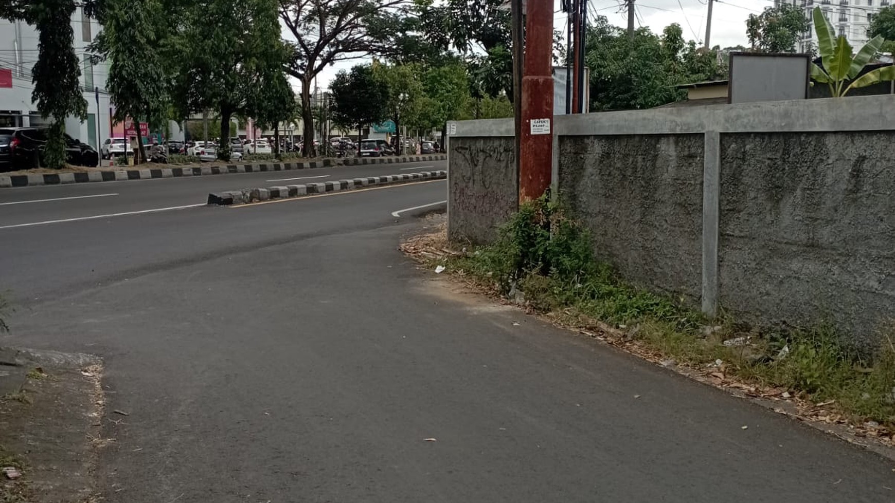 Tanah 978 Meter Persegi Lokasi Premium Di Ringroad Utara, Depok, Sleman