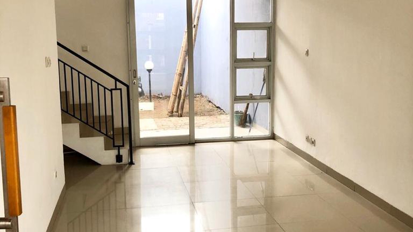 Jarang Ada. Rumah bagus Cluster Trevista, Cibubur