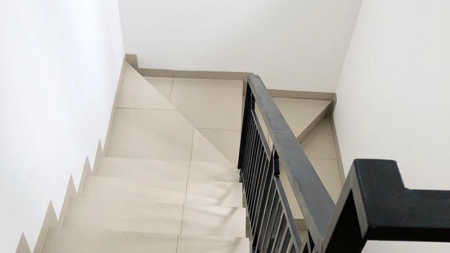 Jarang Ada. Rumah bagus Cluster Trevista, Cibubur