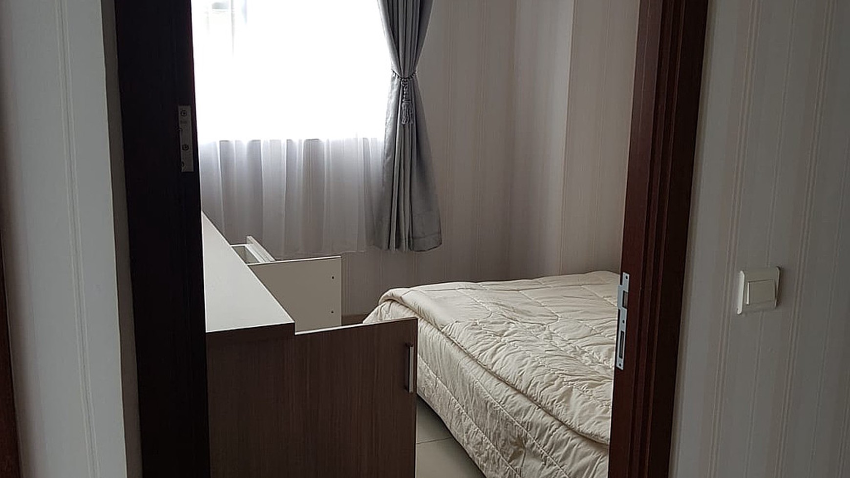 HOT SALE !!! APARTEMEN STRATEGIS  FULL FURNISHED BSD