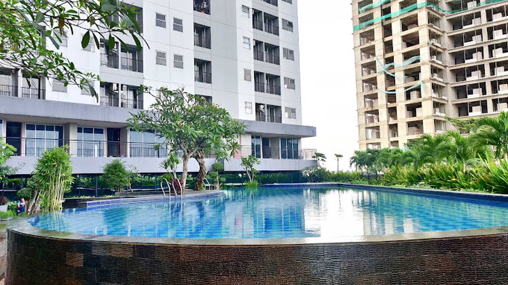 HOT SALE !!! APARTEMEN STRATEGIS  FULL FURNISHED BSD