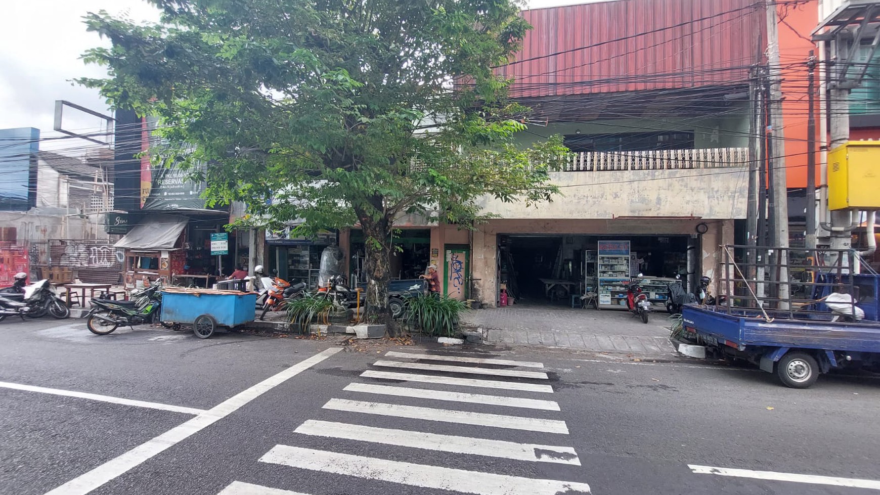 Bangunan Komersil Lokasi Strategis Di  Jl Laksda Adisucipto Yogyakarta