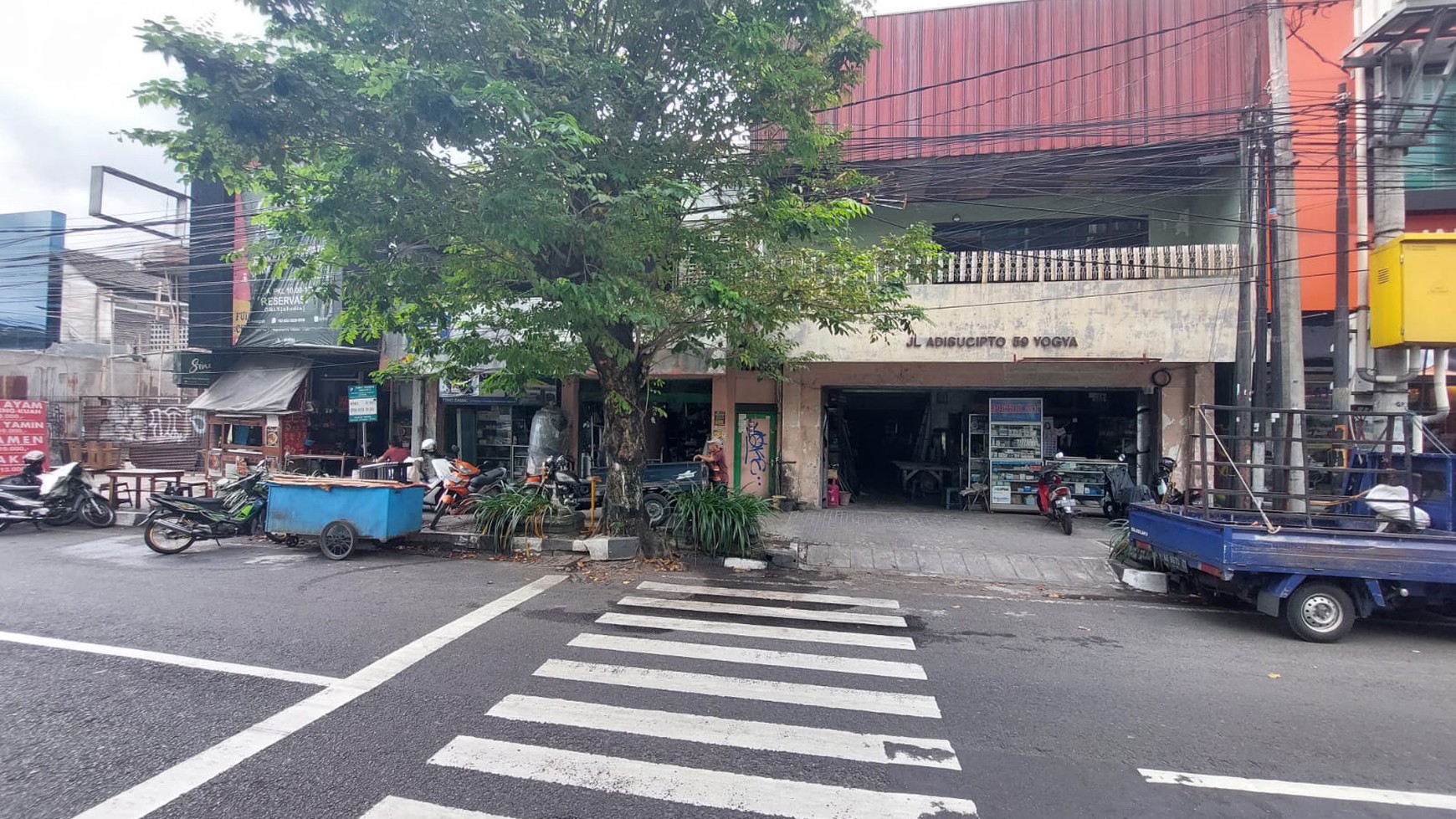 Bangunan Komersil Lokasi Strategis Di  Jl Laksda Adisucipto Yogyakarta