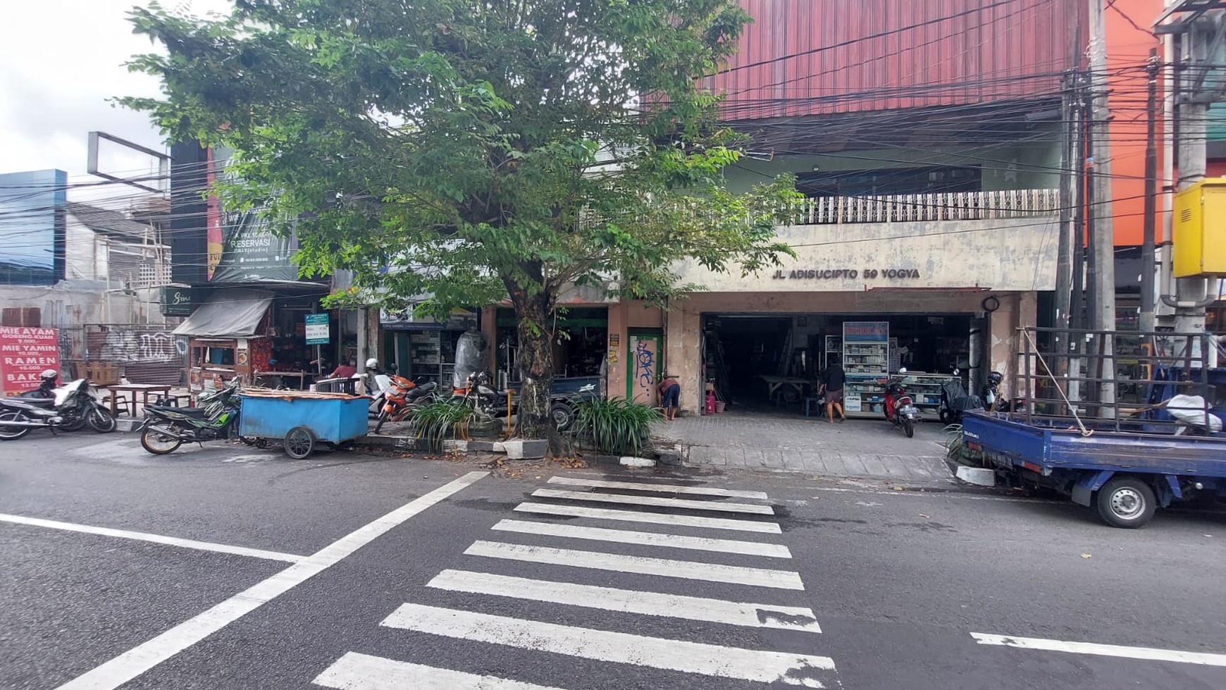 Bangunan Komersil Lokasi Strategis Di  Jl Laksda Adisucipto Yogyakarta