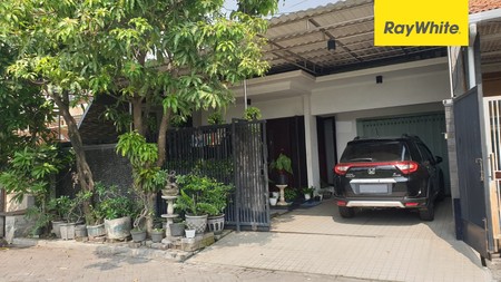 Rumah SHM di Kutisari Indah Utara, Surabaya 