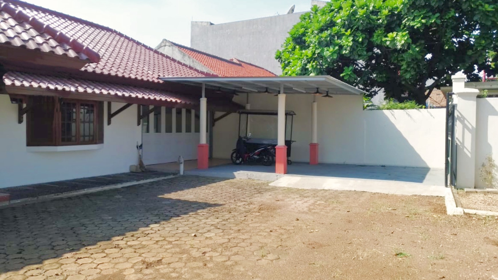 Rumah Tua Asri Sejuk Siap Huni lokasi Strategis di Prime Pondok Kelapa Jakarta Timur