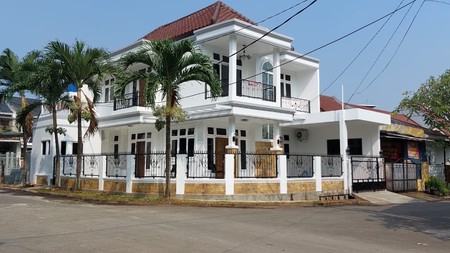 Rumah design klasik Modern Regency Melati mas