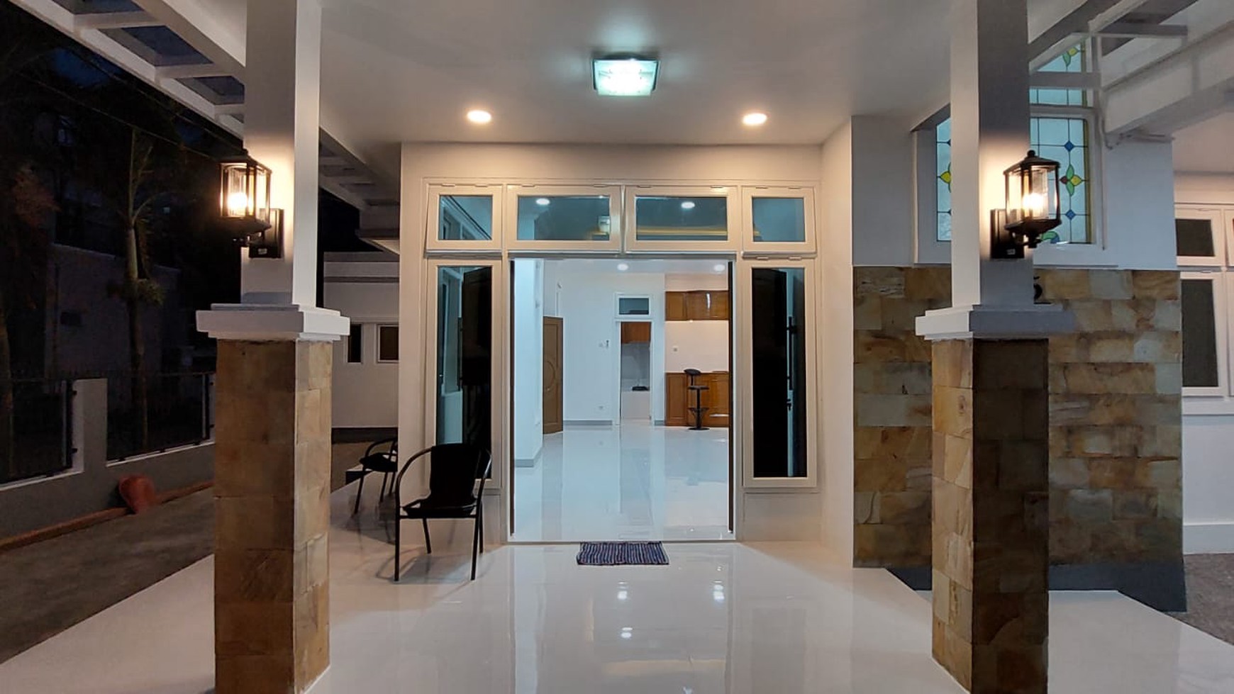 Rumah design klasik Modern Regency Melati mas