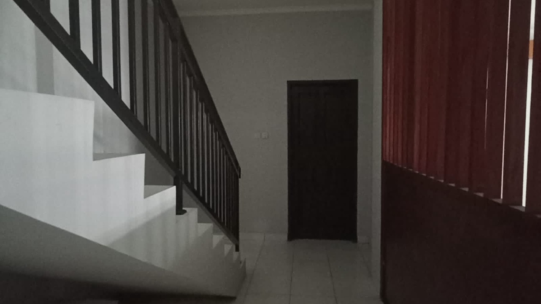 Ruko pingir jalan raya cocok untuk Office di Pondok Aren