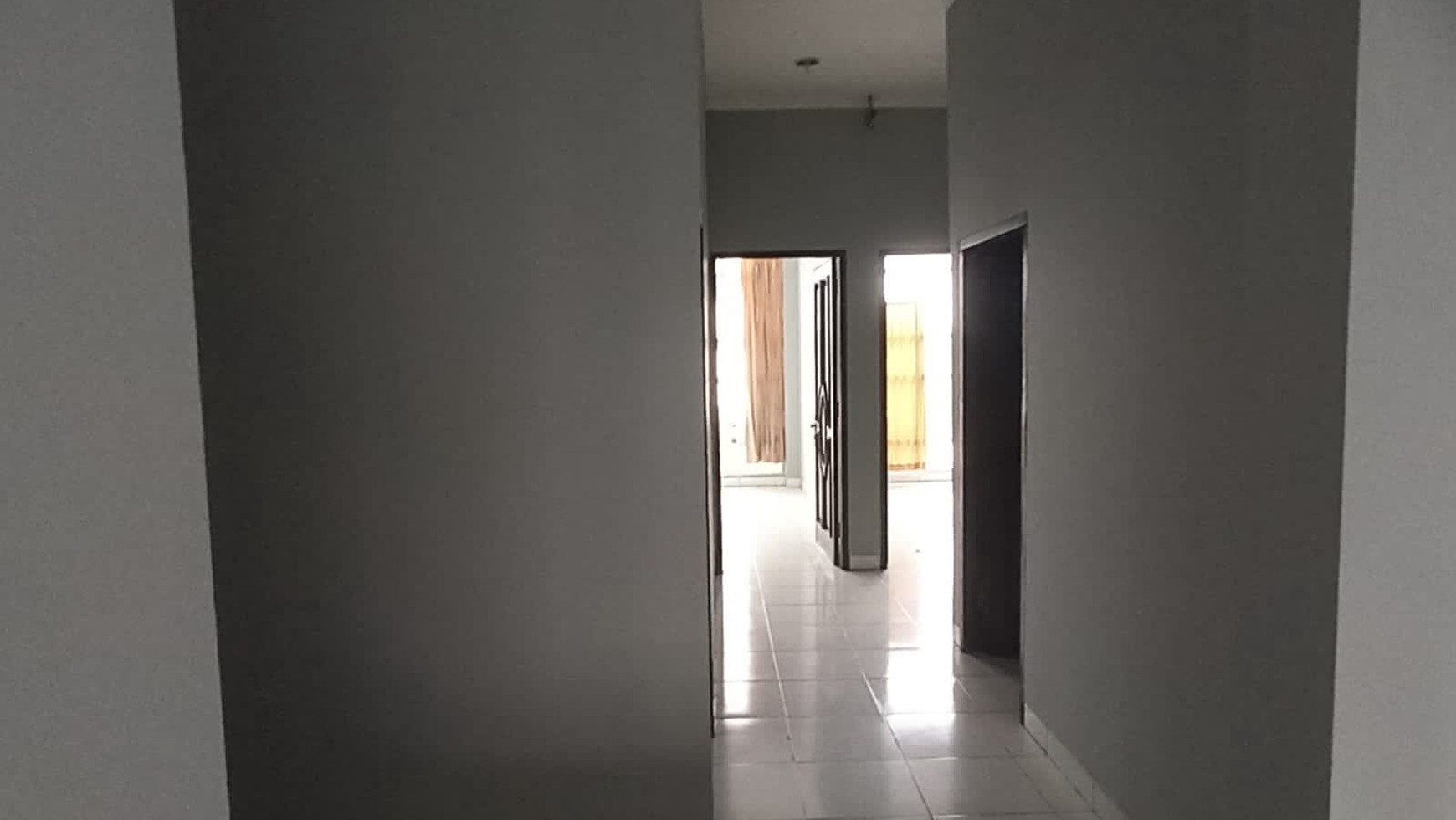 Ruko pingir jalan raya cocok untuk Office di Pondok Aren