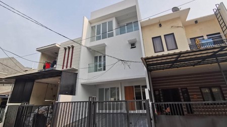 Rumah Bangunan Baru Kelapa Cengkir Barat, Kelapa Gading Luas 6x17m2